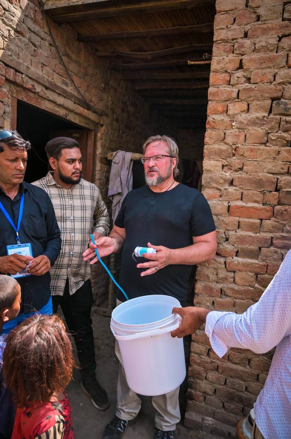 Clean water every day